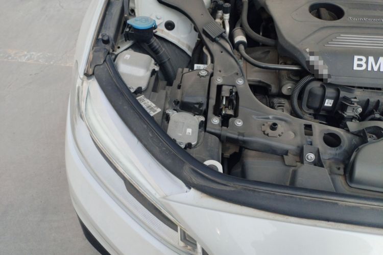 Used BMW 1 Series 2017 118i Sport Edition Engine Bay Right
