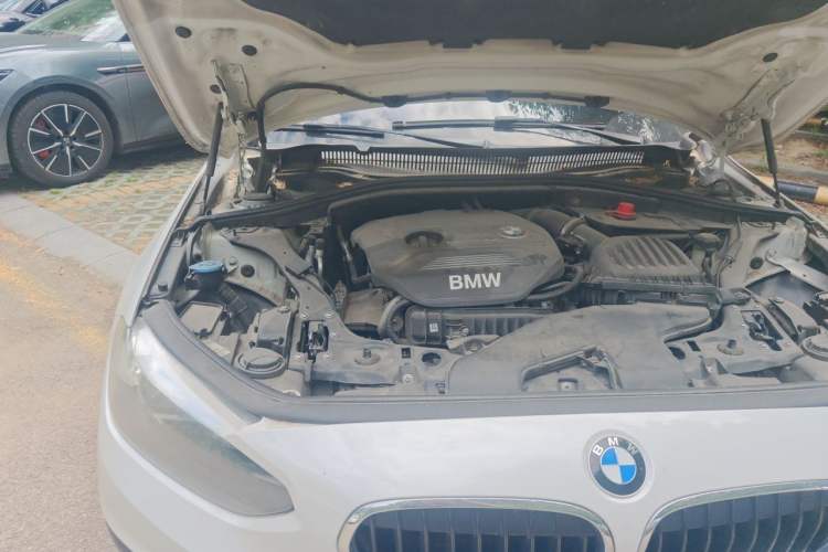 Used BMW 1 Series 2017 118i Fashion Model Engine Bay Right