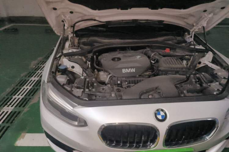 Used BMW 1 Series 2017 118i Sport Edition Engine Bay Right