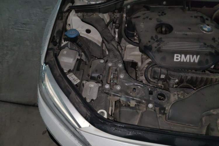 Used BMW 1 Series 2017 118i Sport Edition Engine Bay Right