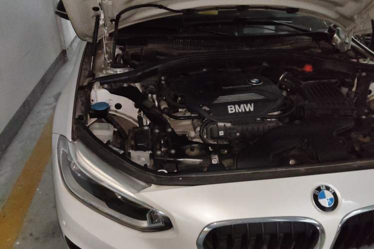 Used BMW 1 Series 2017 118i Sport Edition Engine Bay Right