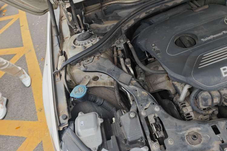 Used BMW 1 Series 2017 118i Sport Edition Engine Bay Right