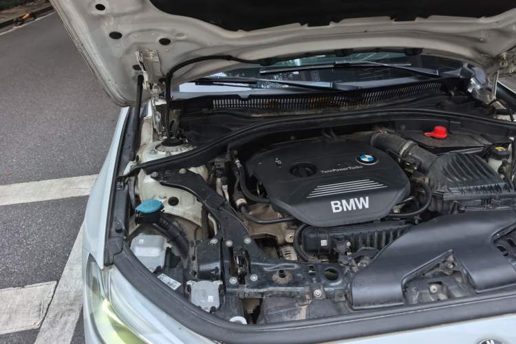 Used BMW 1 Series 2017 118i Sport Edition Engine Bay Right