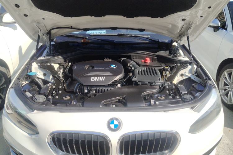 Used BMW 1 Series 2017 118i Fashion Model Engine Bay