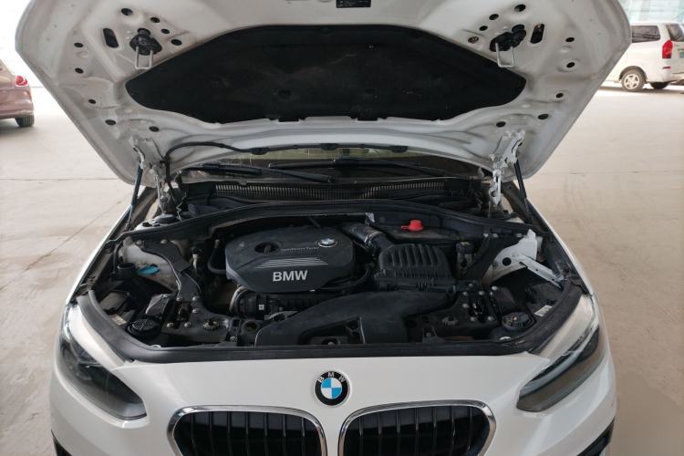 Used BMW 1 Series 2017 118i Design Package Model Engine Bay