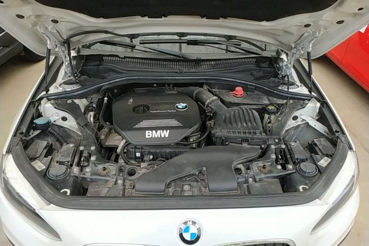 Used BMW 1 Series 2017 118i Fashion Model Engine Bay