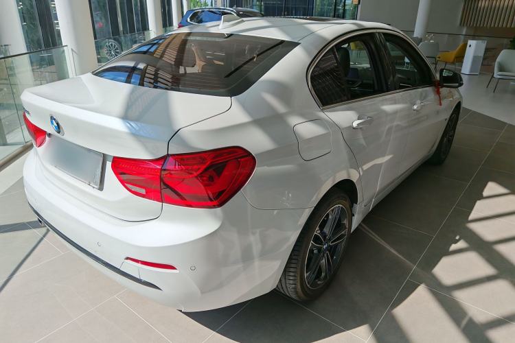 Used BMW 1 Series 2017 118i Sport Edition Exterior 11