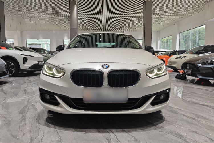 Used BMW 1 Series 2017 118i Sport Edition Exterior 2