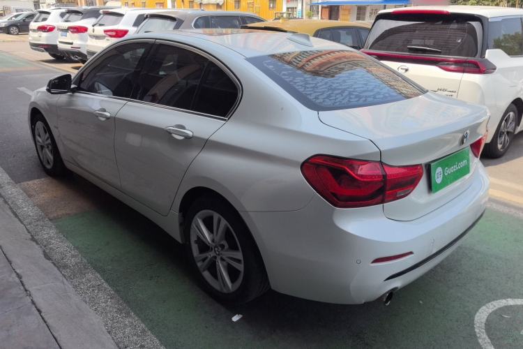 Used BMW 1 Series 2017 118i Design Package Model Exterior 2