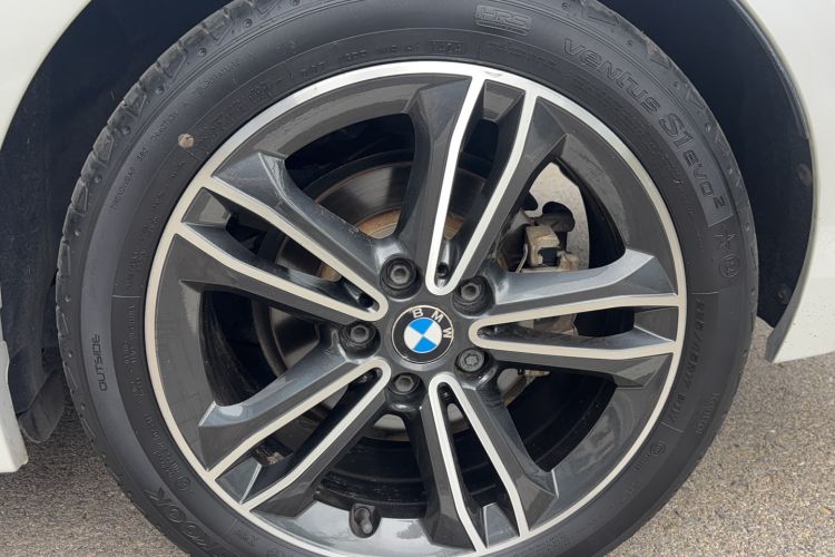 Used BMW 1 Series 2017 118i Sport Edition Exterior 2