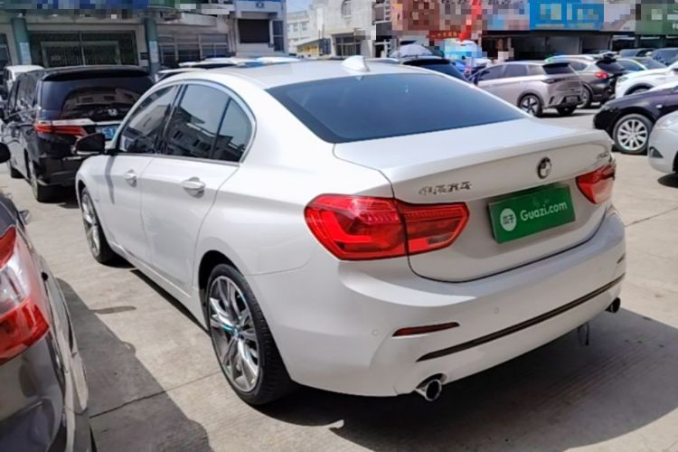 Used BMW 1 Series 2017 120i Design Package Model Exterior 2