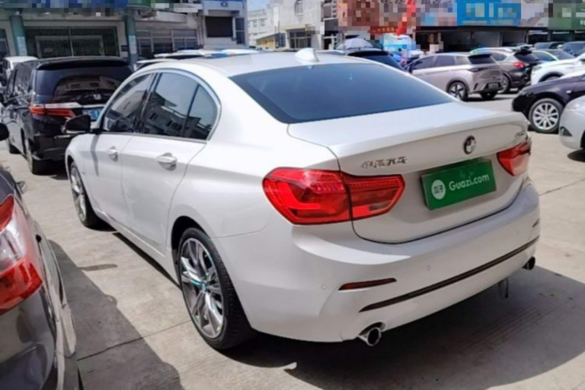 Used BMW 1 Series 2017 120i Design Package Model Exterior 2