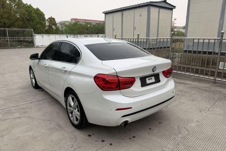 Used BMW 1 Series 2017 118i Design Package Model Exterior 2