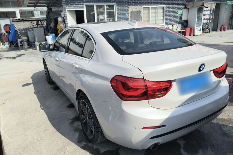Used BMW 1 Series 2017 118i Sport Edition Exterior 2