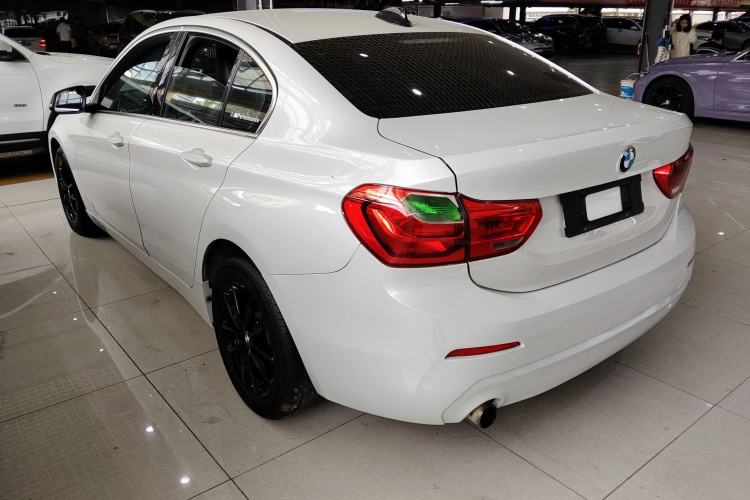 Used BMW 1 Series 2017 118i Fashion Model Exterior 2