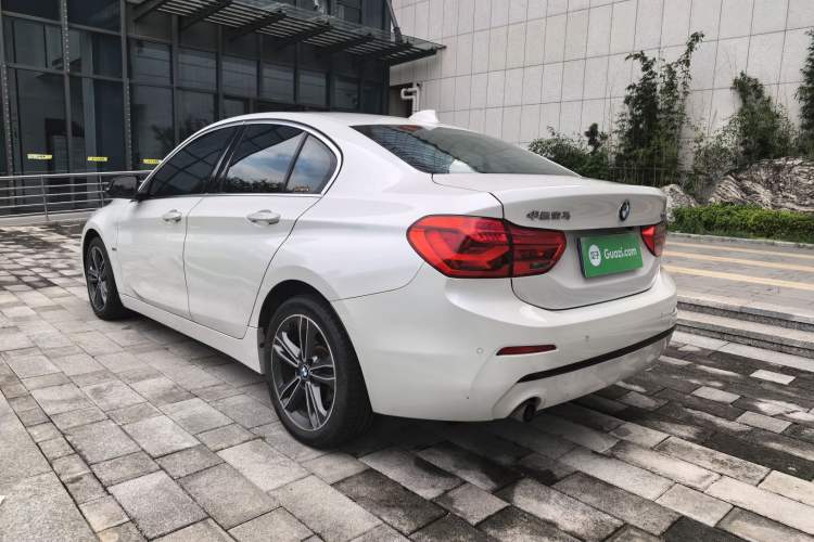 Used BMW 1 Series 2017 118i Sport Edition Exterior 2