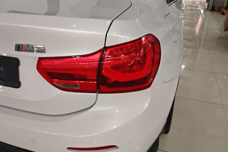 Used BMW 1 Series 2017 118i Sport Edition Exterior 3