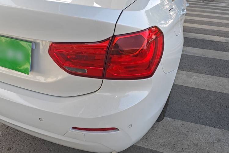 Used BMW 1 Series 2017 118i Fashion Model Exterior 3