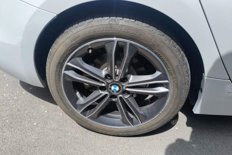 Used BMW 1 Series 2017 118i Sport Edition Exterior 4