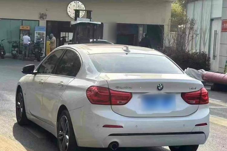 Used BMW 1 Series 2017 118i Sport Edition Exterior 4