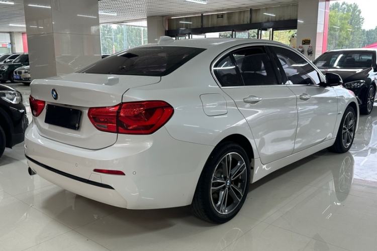 Used BMW 1 Series 2017 118i Sport Edition Exterior 4