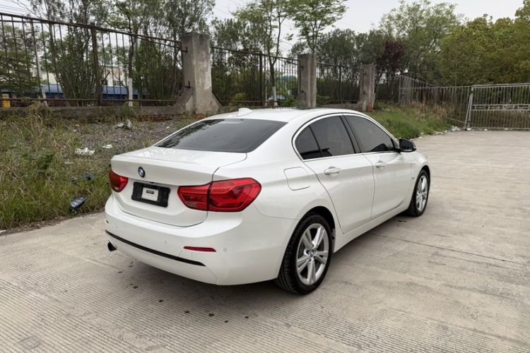Used BMW 1 Series 2017 118i Design Package Model Exterior 4
