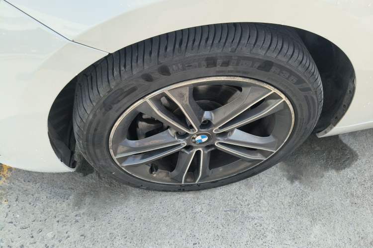 Used BMW 1 Series 2017 118i Sport Edition Exterior 4