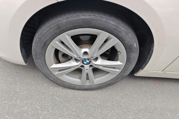 Used BMW 1 Series 2017 118i Design Package Model Exterior 4