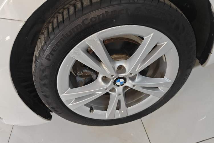 Used BMW 1 Series 2017 118i Design Package Model Exterior 4