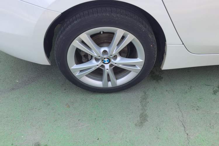 Used BMW 1 Series 2017 118i Design Package Model Exterior 5