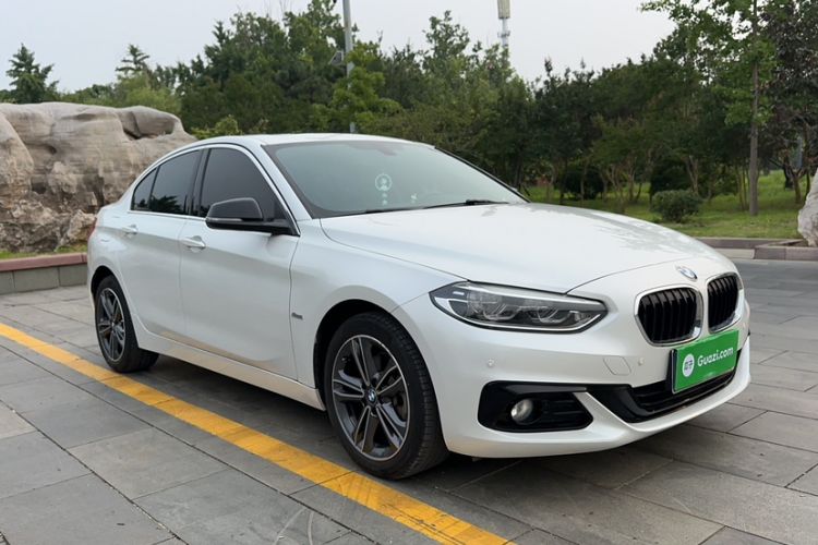 Used BMW 1 Series 2017 118i Sport Edition Exterior 5
