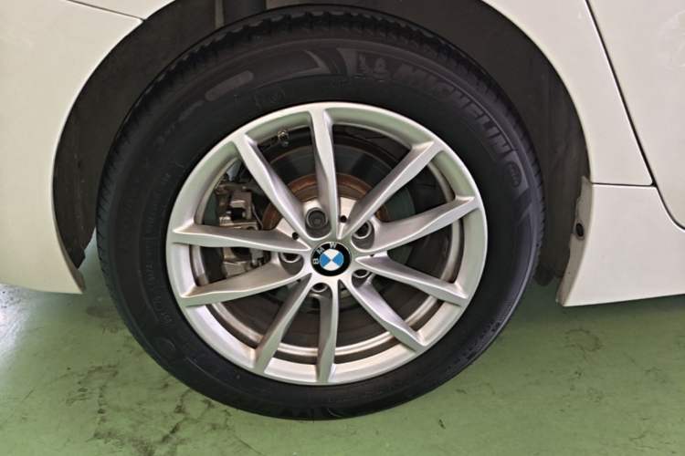 Used BMW 1 Series 2017 118i Fashion Model Exterior 5