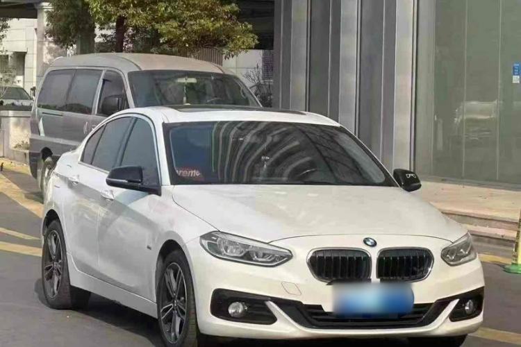 Used BMW 1 Series 2017 118i Sport Edition Exterior 5