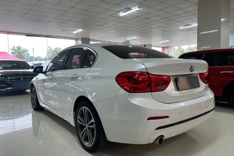 Used BMW 1 Series 2017 118i Sport Edition Exterior 5