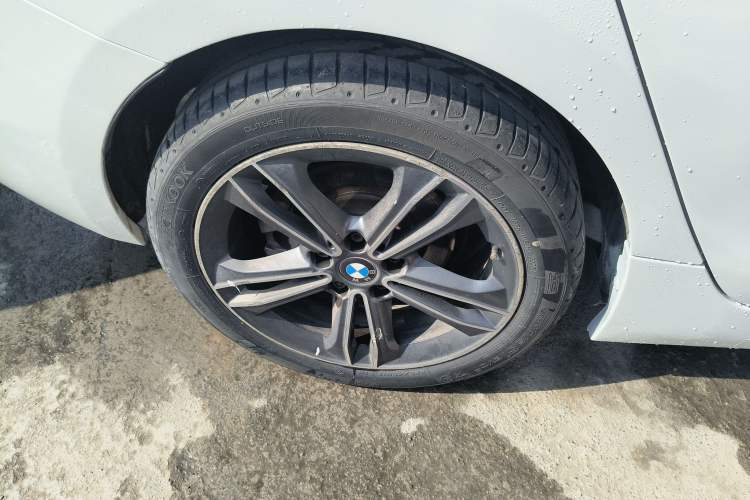 Used BMW 1 Series 2017 118i Sport Edition Exterior 5