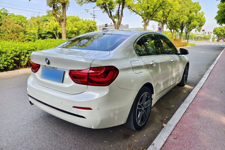 Used BMW 1 Series 2017 118i Sport Edition Exterior 5