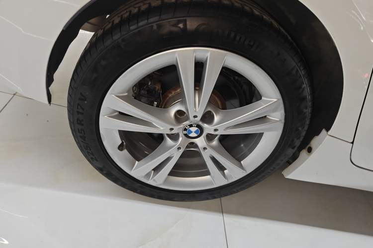 Used BMW 1 Series 2017 118i Design Package Model Exterior 5