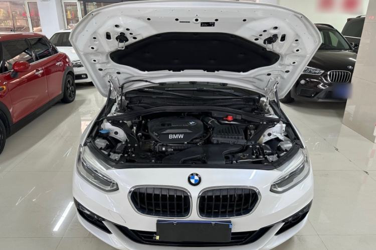 Used BMW 1 Series 2017 118i Sport Edition Exterior 7