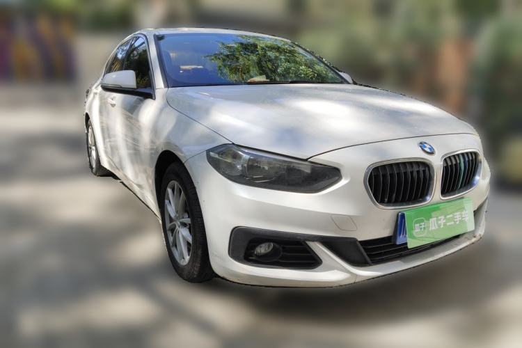 Used BMW 1 Series 2017 118i Fashion Model Front Right 45 Deg