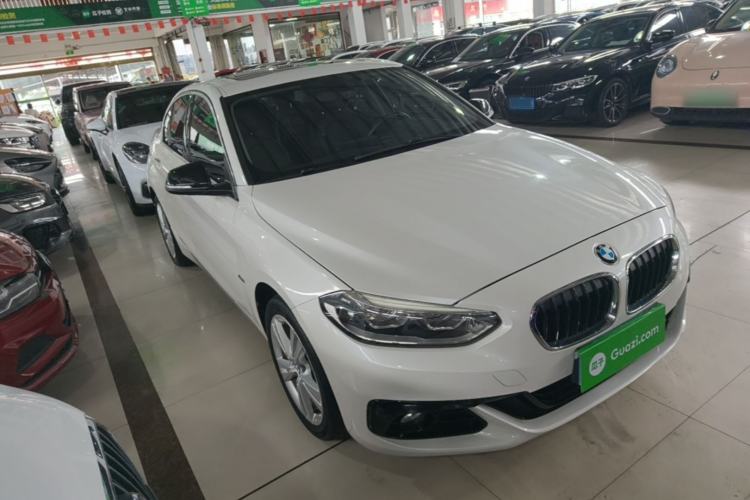 Used BMW 1 Series 2017 118i Design Package Model Front Right 45 Deg