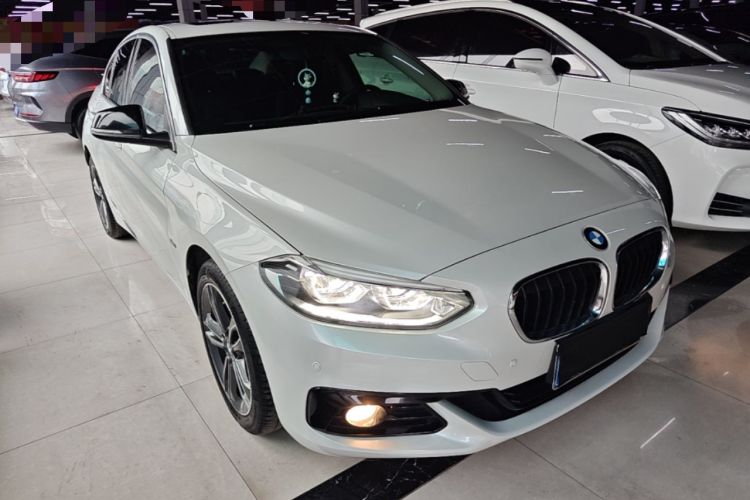 Used BMW 1 Series 2017 118i Sport Edition Front Right 45 Deg