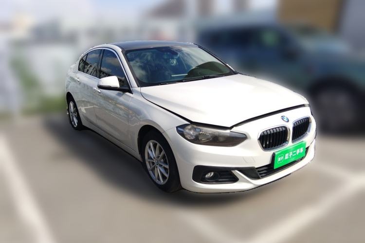 Used BMW 1 Series 2017 118i Fashion Model Front Right 45 Deg