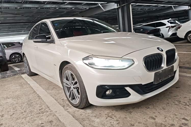 Used BMW 1 Series 2017 118i Sport Edition Front Right 45 Deg