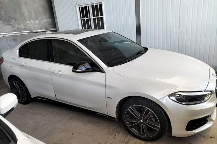 Used BMW 1 Series 2017 118i Sport Edition Front Right 45 Deg