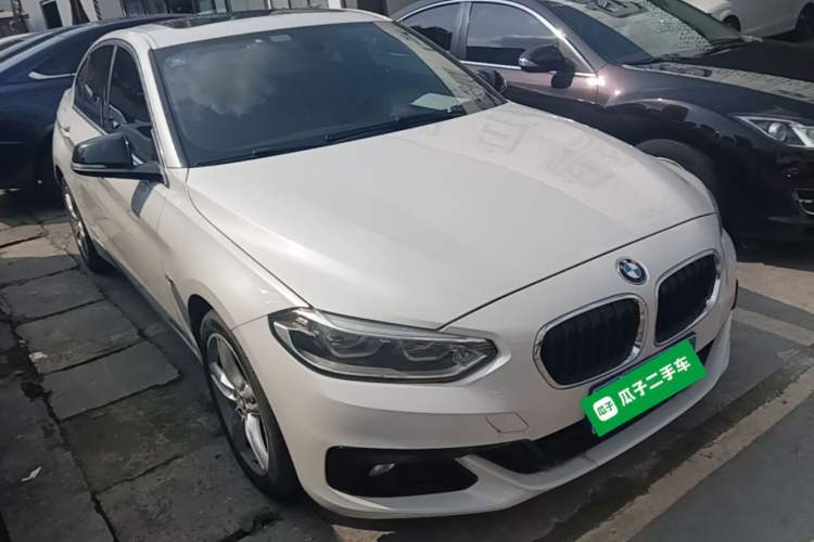 Used BMW 1 Series 2017 118i Sport Edition Front Right 45 Deg