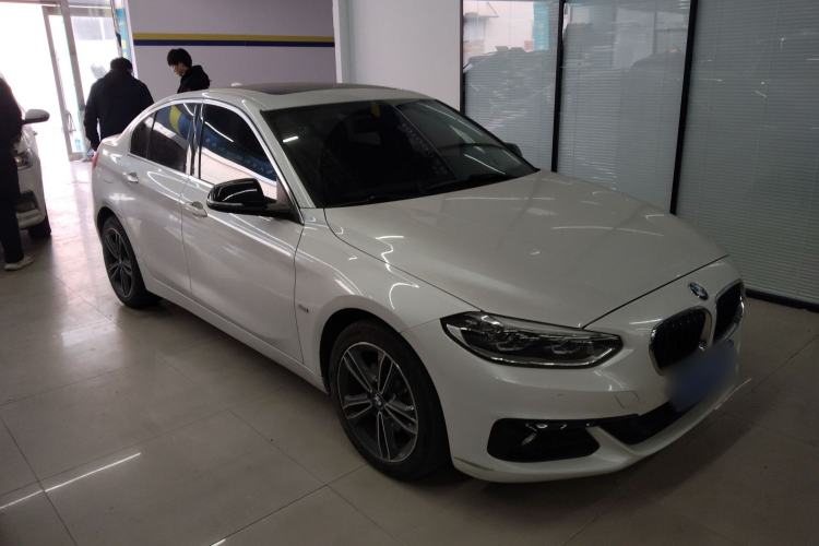 Used BMW 1 Series 2017 118i Sport Edition Front Right 45 Deg