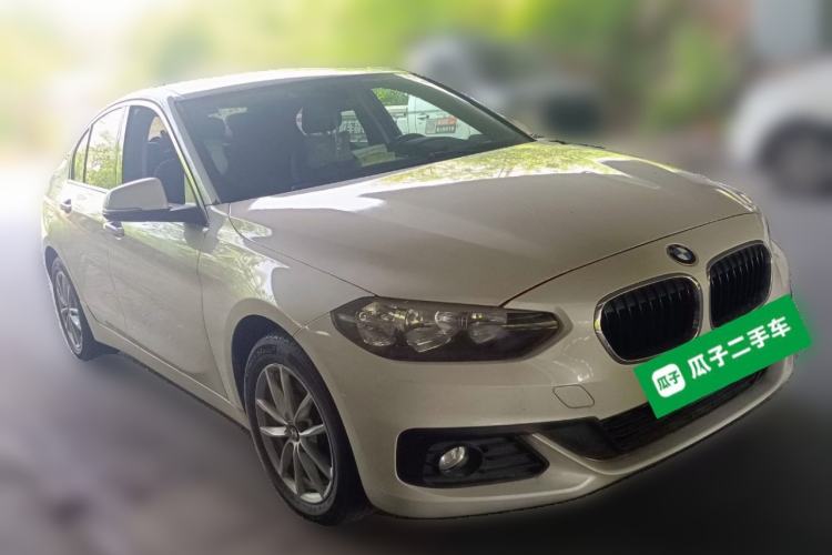 Used BMW 1 Series 2017 118i Fashion Model Front Right 45 Deg