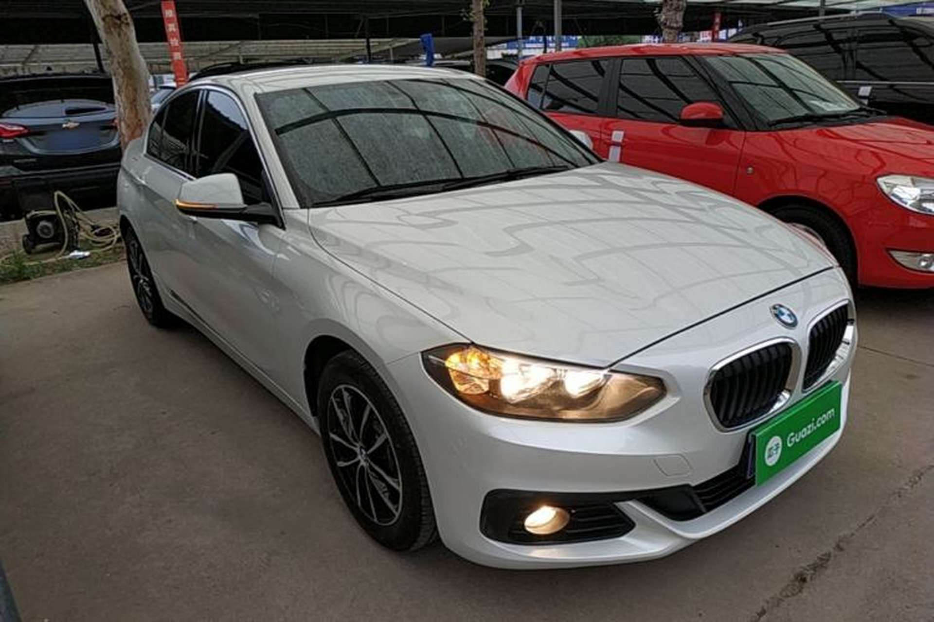 Used BMW 1 Series 2017 118i Fashion Model Front Right 45 Deg