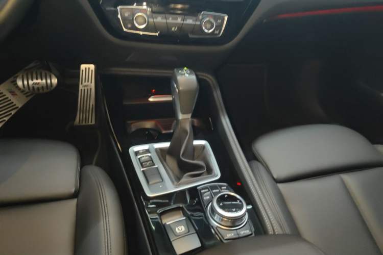 Used BMW 1 Series 2017 118i Design Package Model Gear Lever