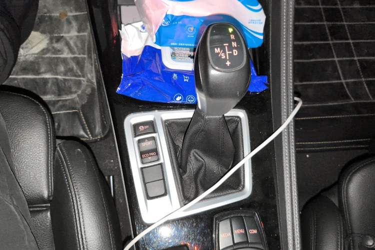 Used BMW 1 Series 2017 118i Sport Edition Gear Lever